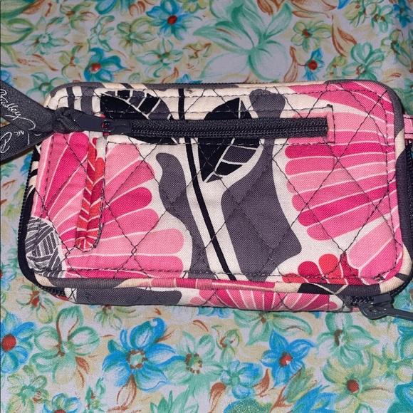 3 vera Bradley wallet’s & wristlet - Picture 7 of 12
